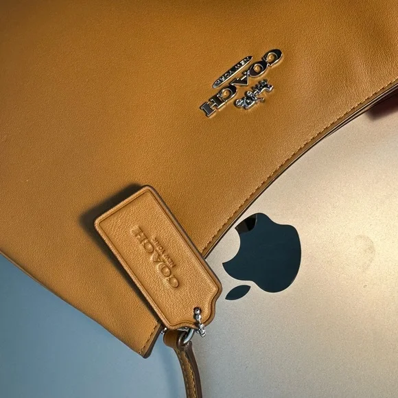 Coach Tan Leather Shoulder Bag - Picture 3 of 6